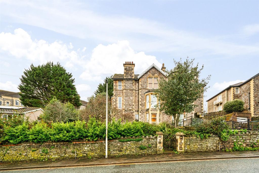 Property photo 2 of 16 Front