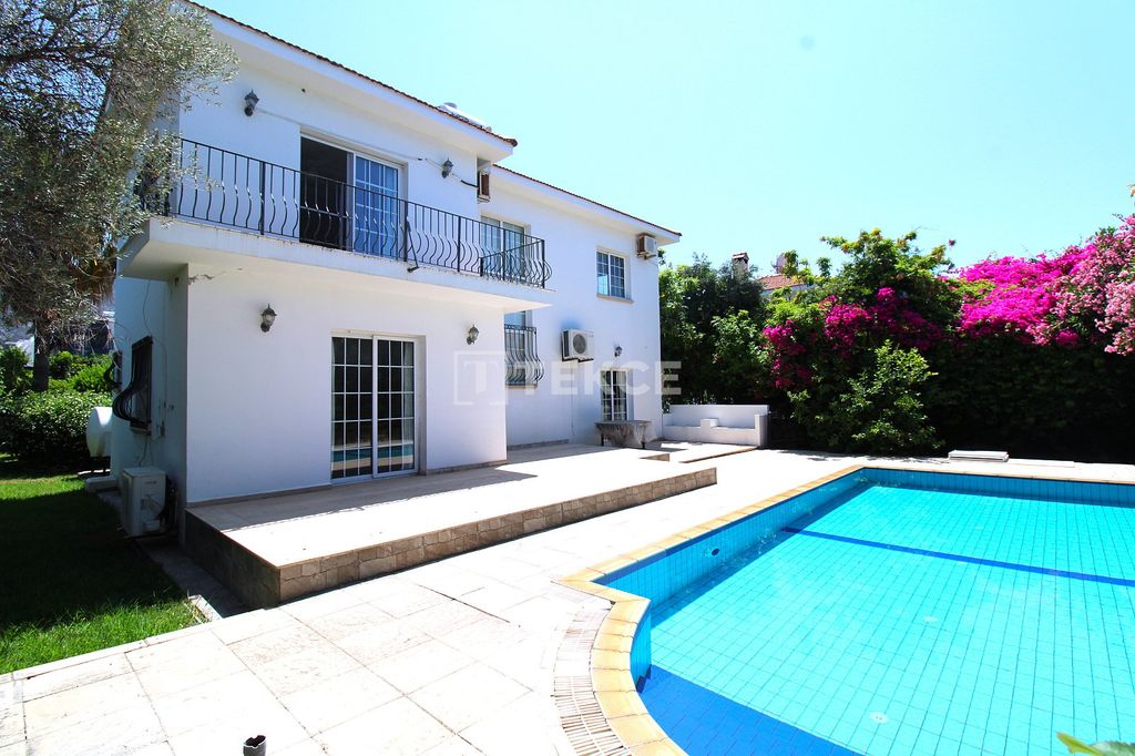 Property photo 1 of 37
