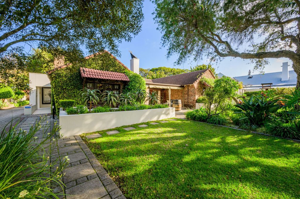 Property photo 1 of 40 1Plz1633909