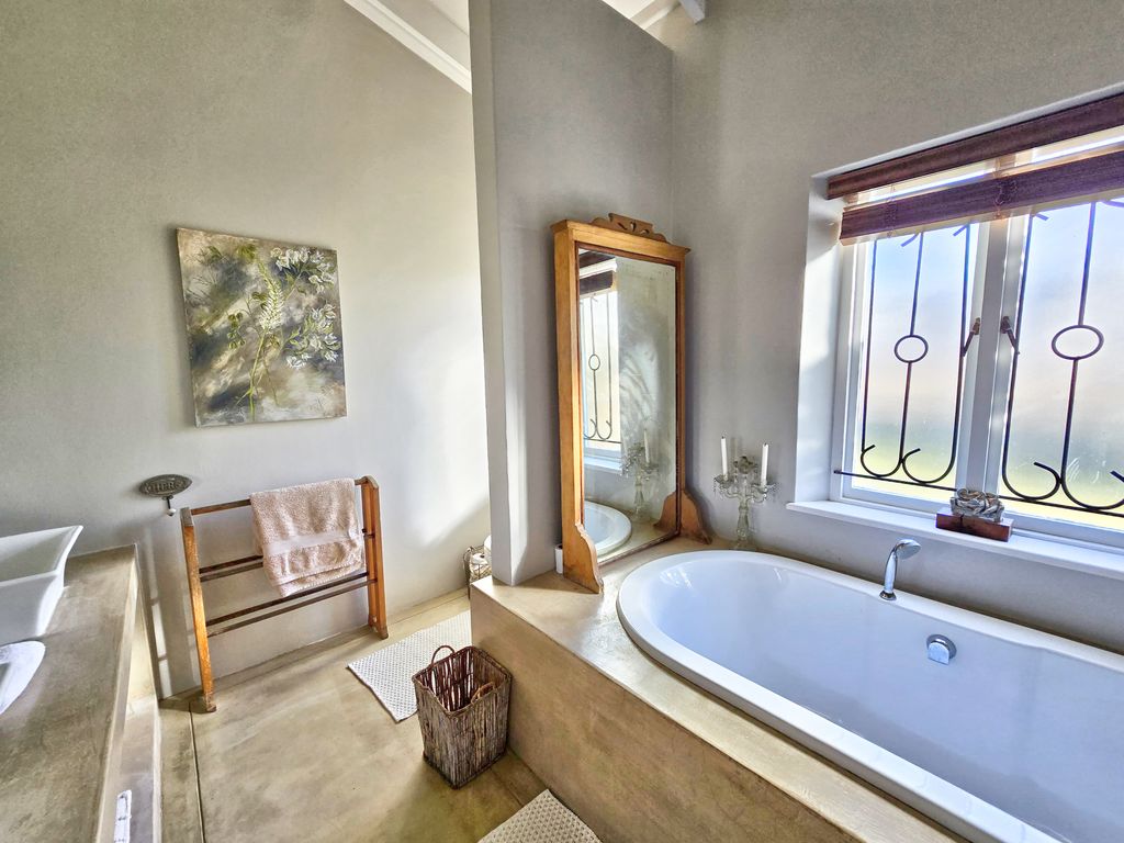 Property photo 2 of 30