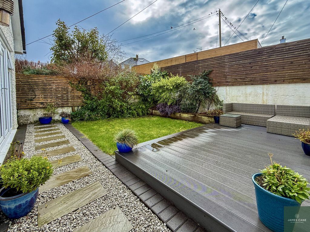 Property photo 2 of 22