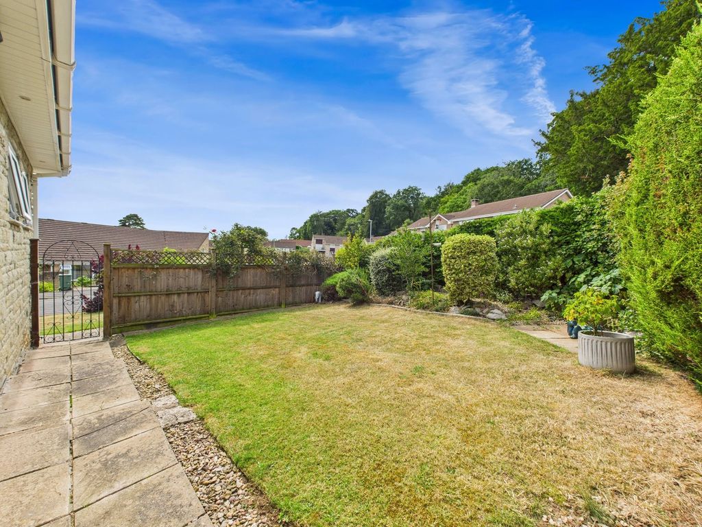 Property photo 3 of 33