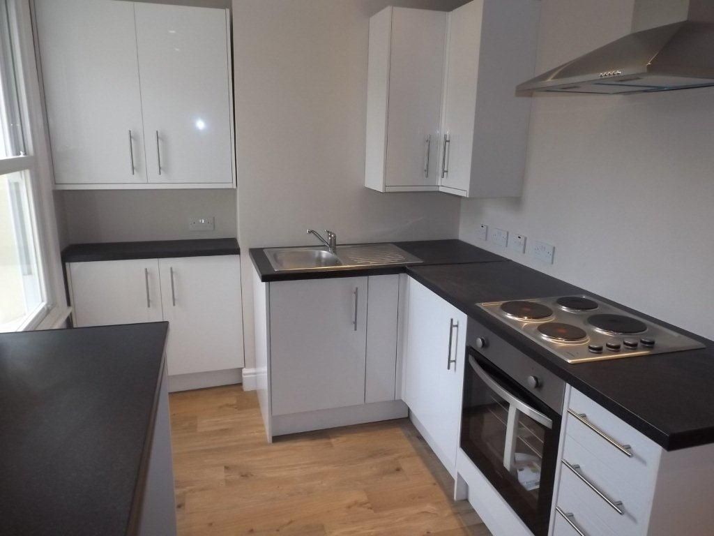 Property photo 3 of 6 Kitchen