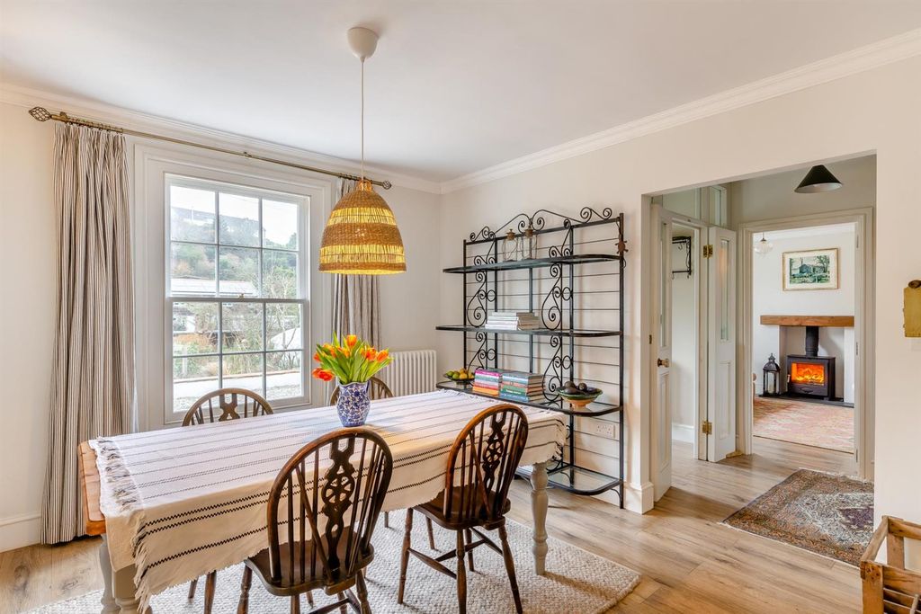 Property photo 2 of 42 Zpoltlmuaycqe5Ulstmmfswrnu680F92Sfzls3Wdgpw3Egovdb