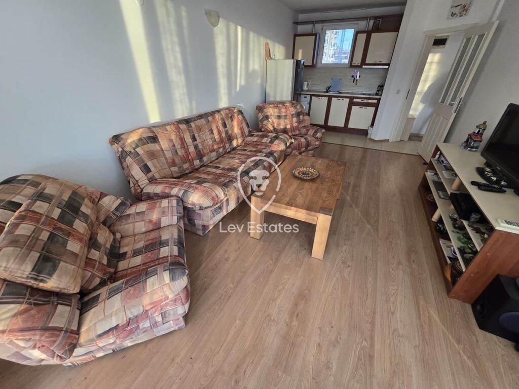 Property photo 2 of 10