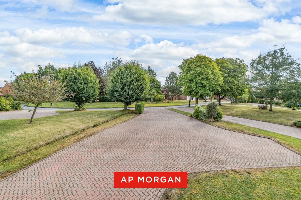 Property photo 2 of 32 Picture No. 64