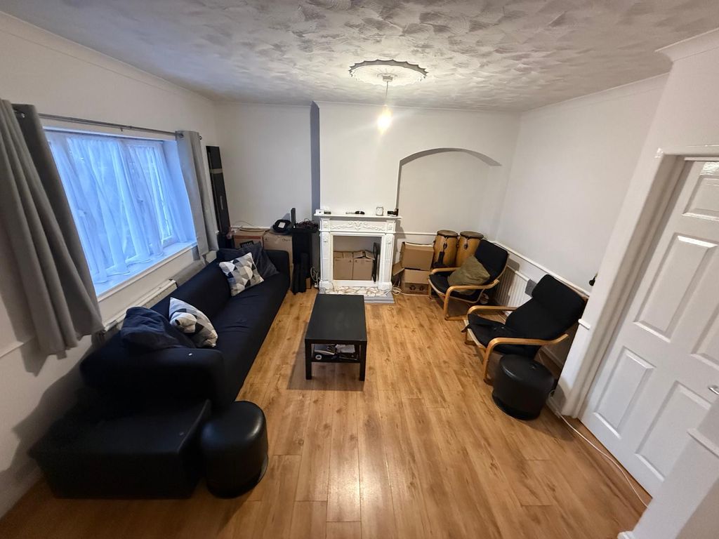 Property photo 2 of 20 Photo 10