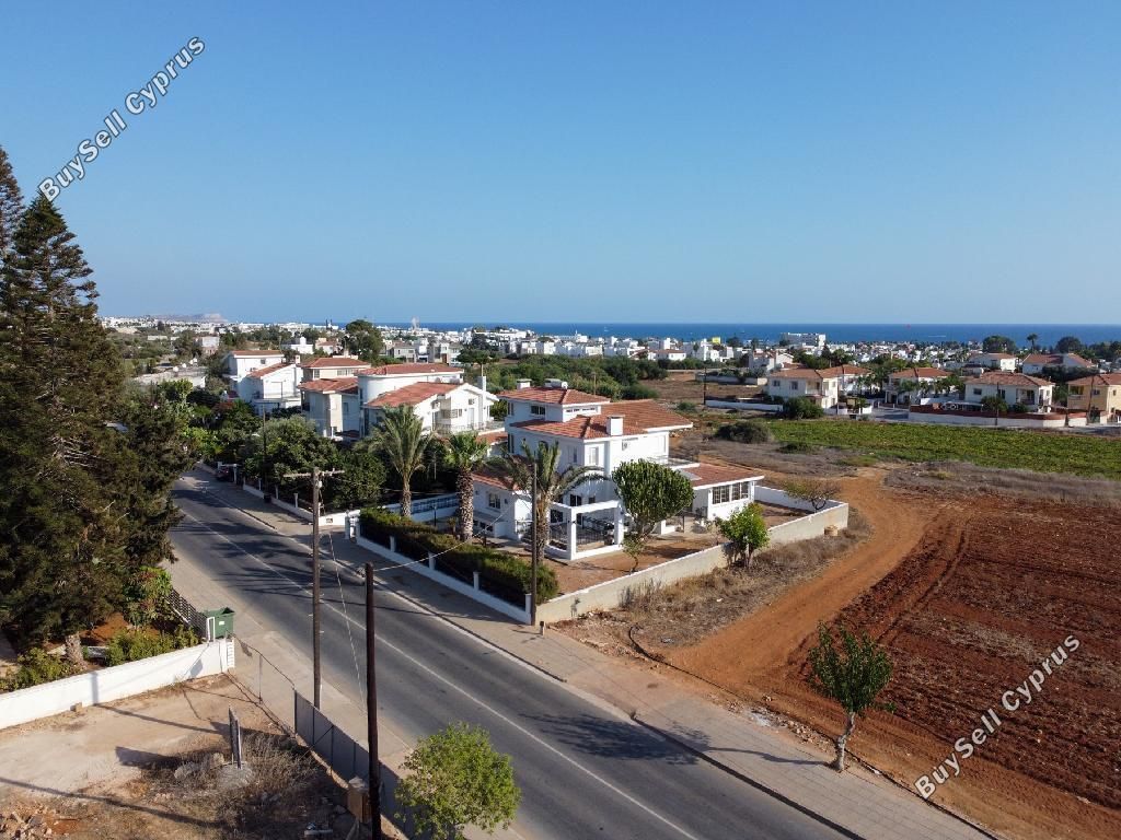 Property photo 1 of 23