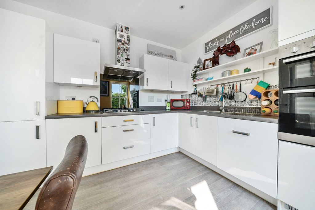 Property photo 3 of 20 3 - Picture No. 04