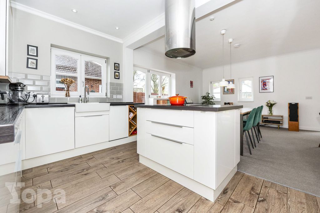 Property photo 3 of 20 Photo #3