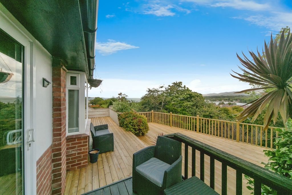 Property photo 1 of 17 Photo