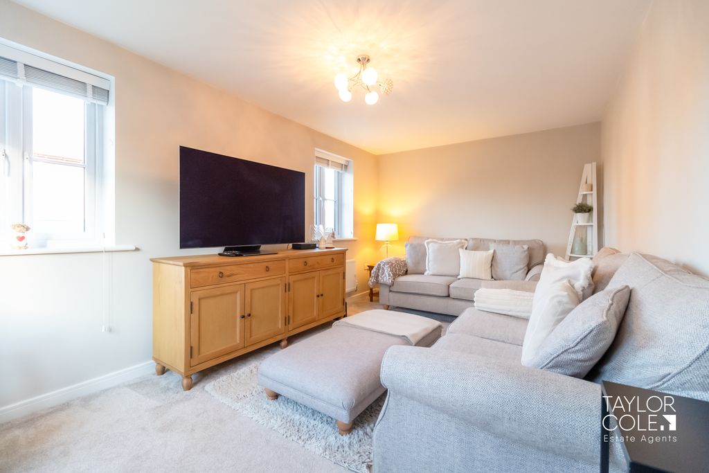 Property photo 2 of 29