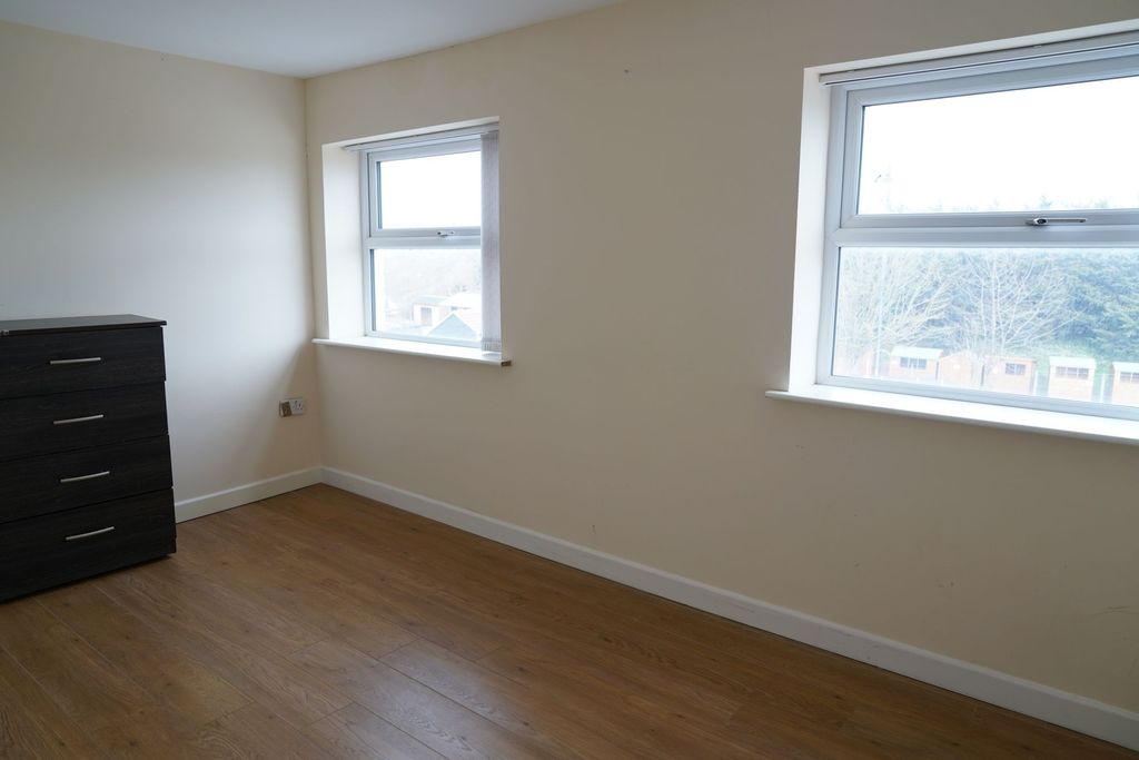 Property photo 3 of 4