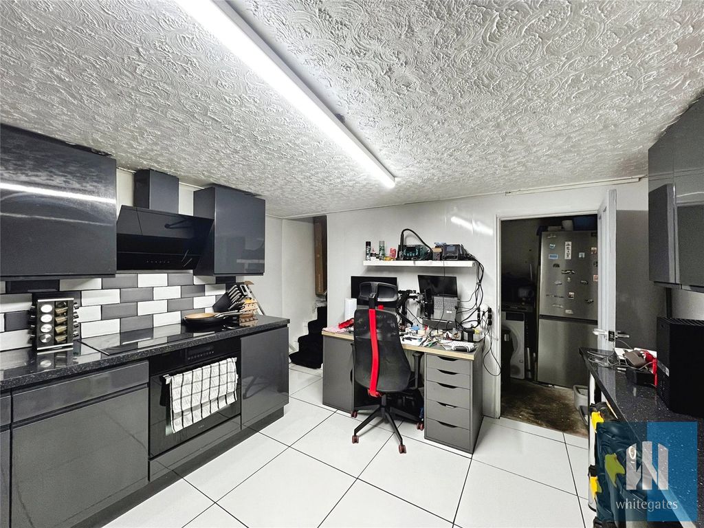 Property photo 3 of 18 Picture No. 38