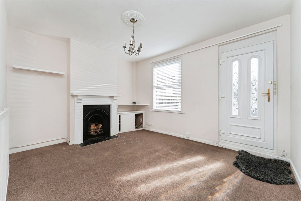 Property photo 3 of 19