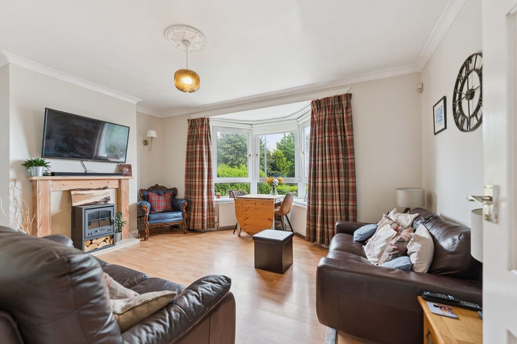 Property photo 2 of 29