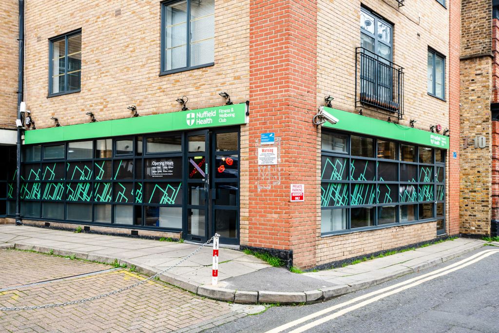 Property photo 2 of 5 Batemans Row 16  Low Res 5.Jpg