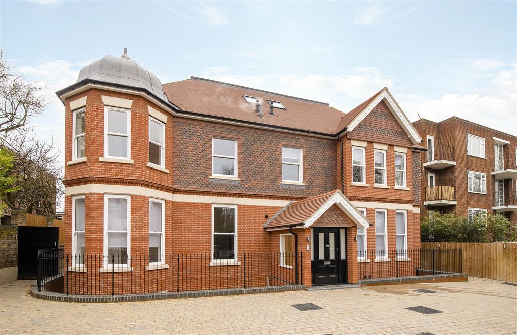 Property photo 1 of 15 Helliwell & Co