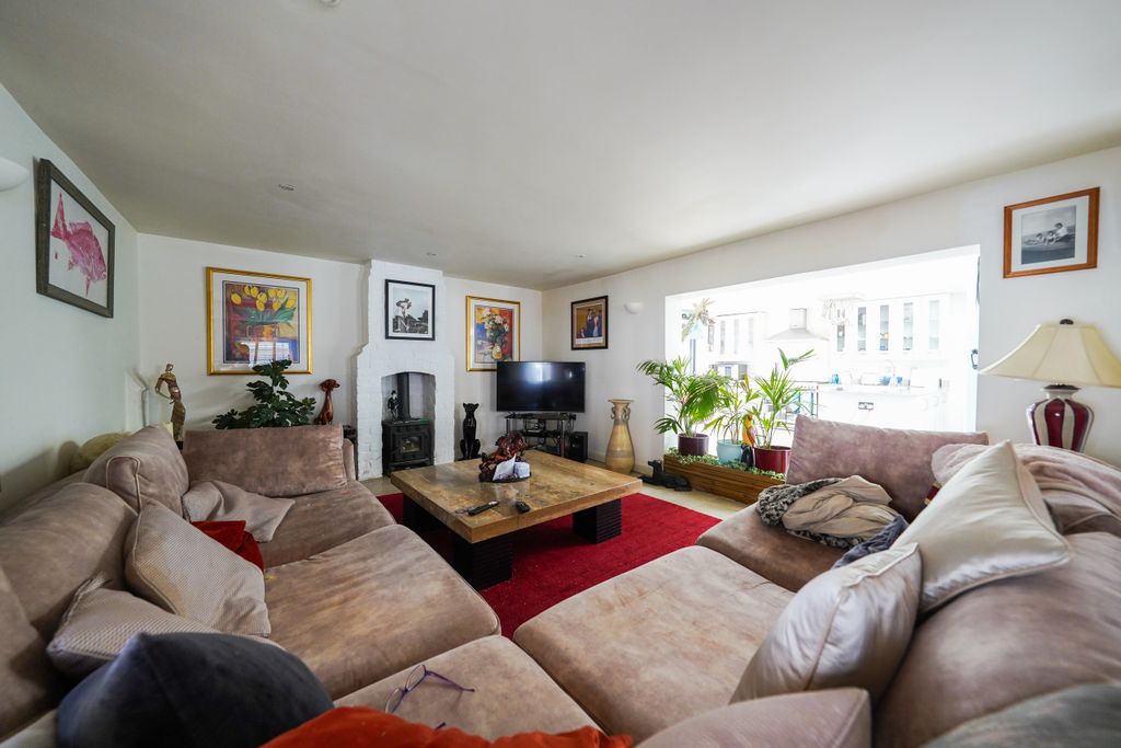 Property photo 3 of 37 Dsc00084.Jpg