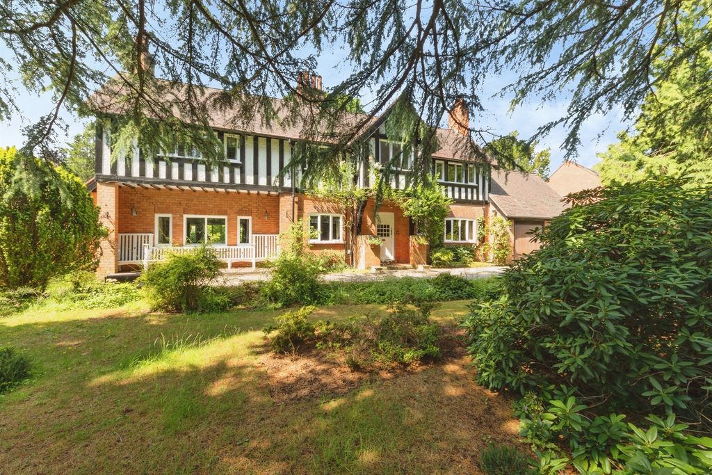 Property photo 1 of 34
