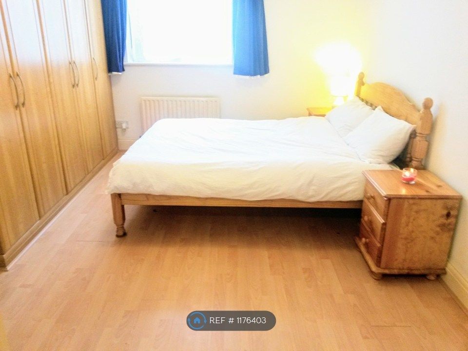 Property photo 3 of 8 Bedroom 1 - Other Side