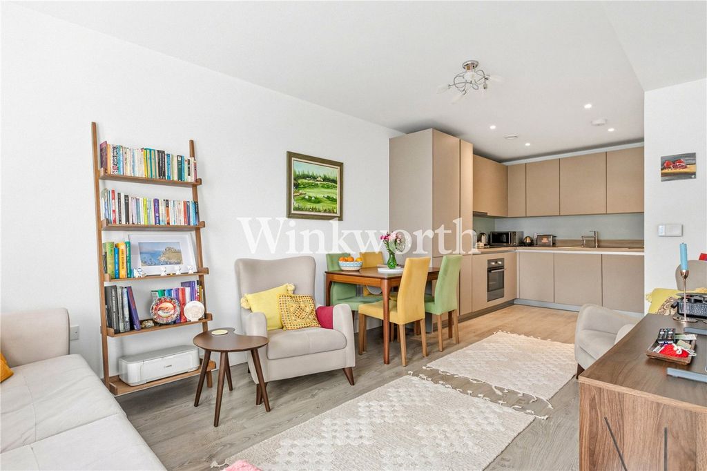 Property photo 3 of 11 Picture No. 10