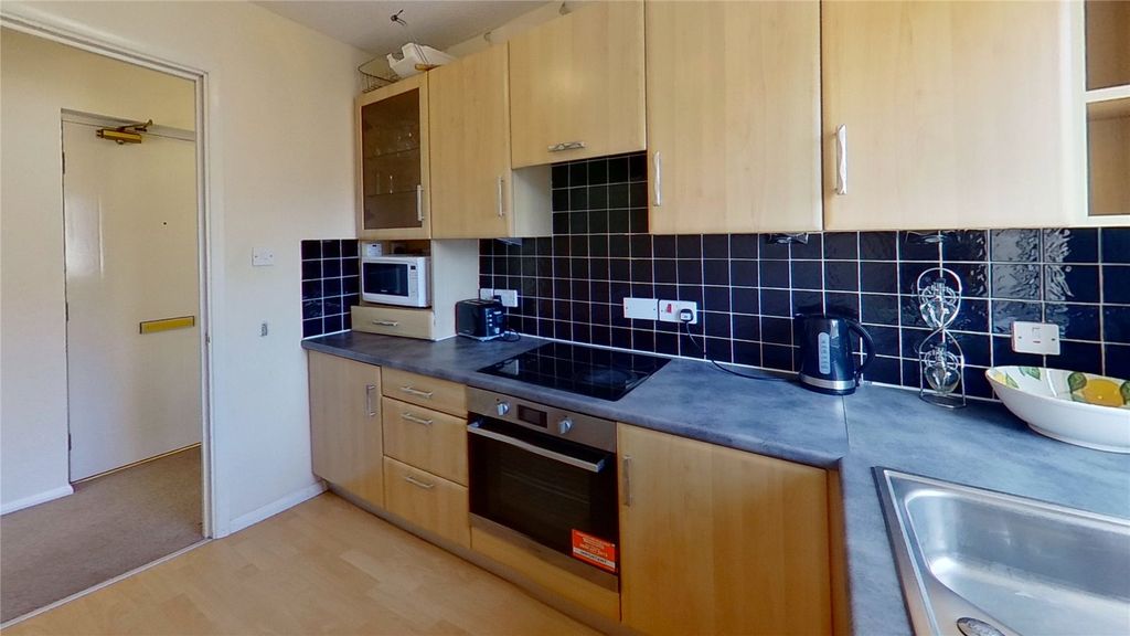 Property photo 2 of 8 Picture No. 09