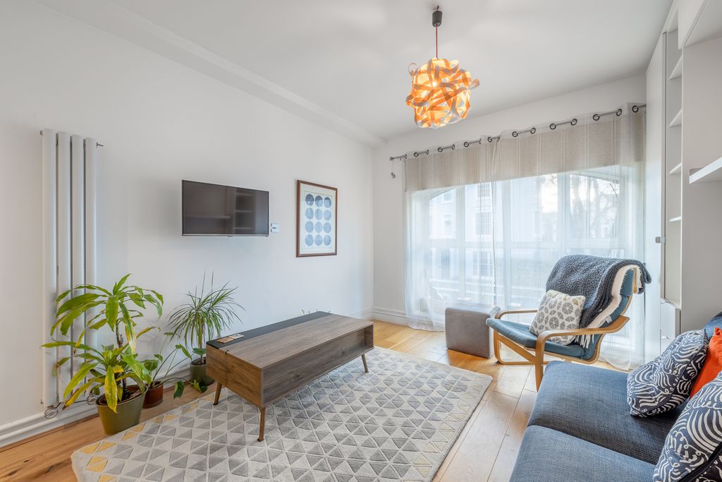 Property photo 1 of 10 1