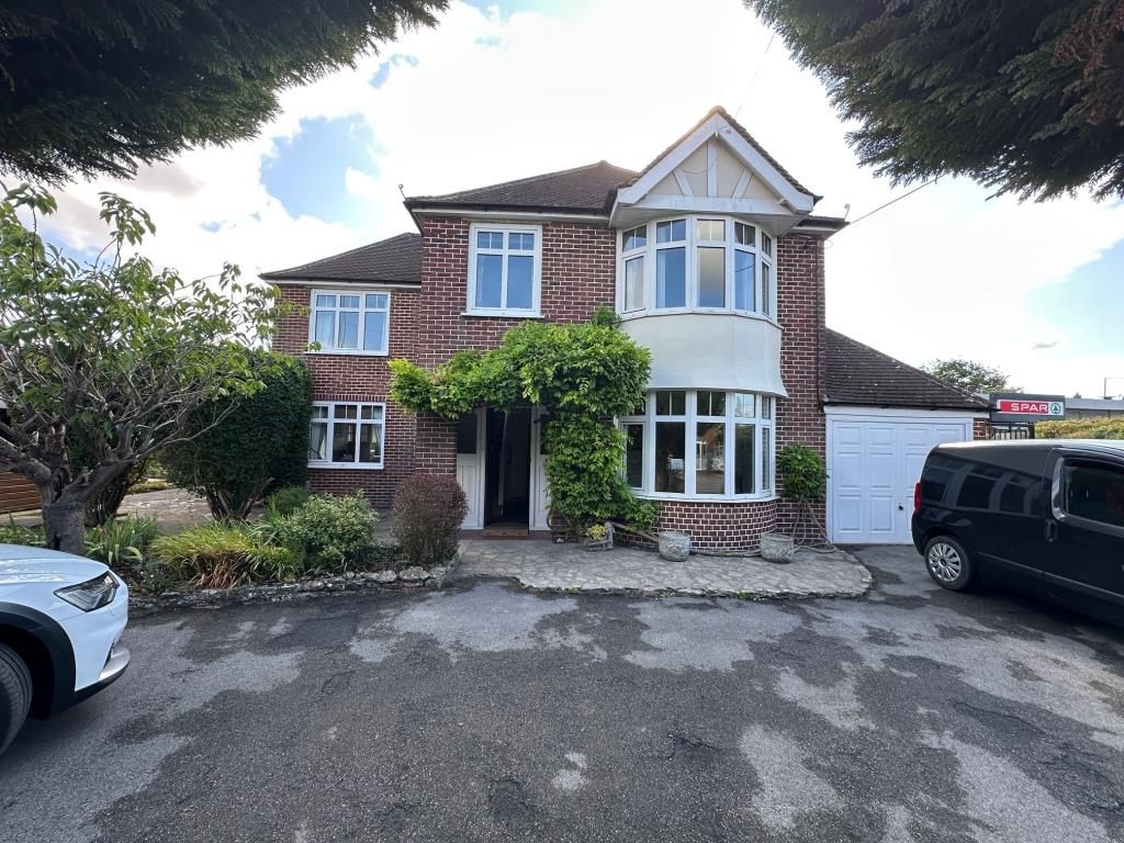 Property photo 1 of 13 External