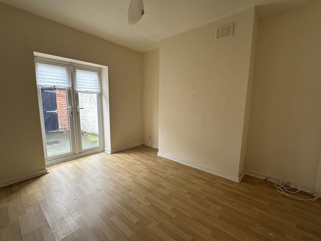 Property photo 3 of 8 Living Room