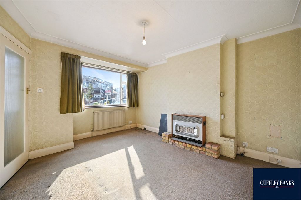 Property photo 1 of 12 Picture No. 02