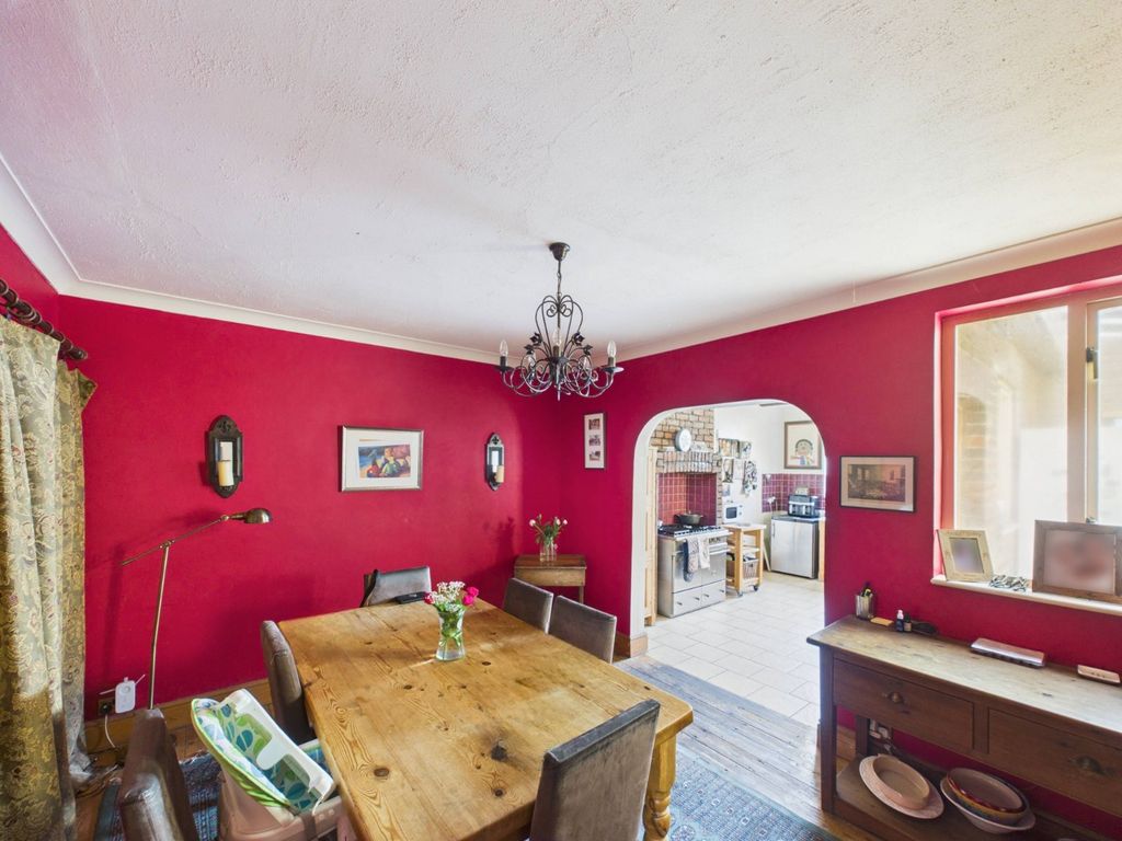 Property photo 3 of 12 Dining Room