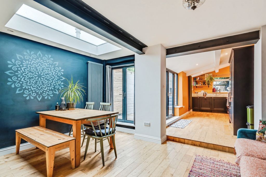 Property photo 1 of 17