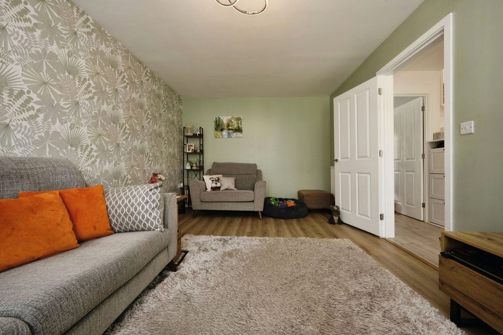 Property photo 3 of 20 Pbox-Img.Jpg