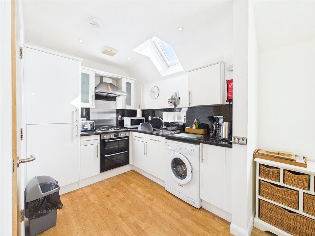 Property photo 2 of 11 Picture No. 06