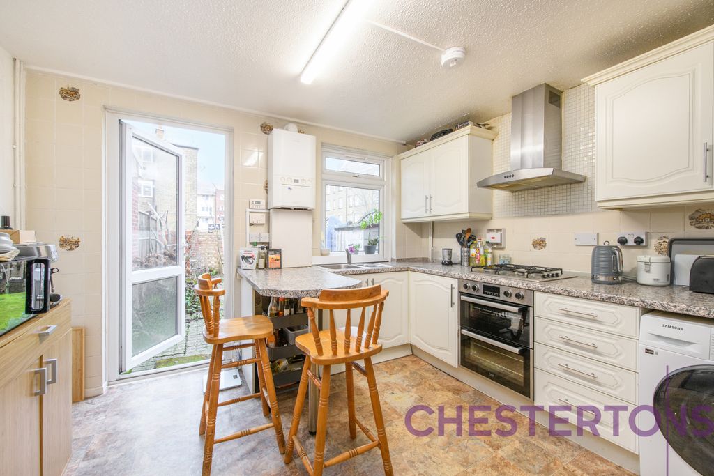 Property photo 2 of 14