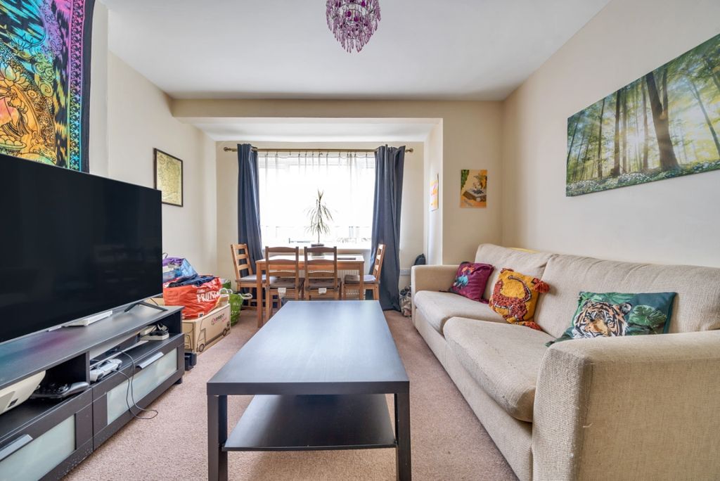 Property photo 3 of 9 987992 (3)