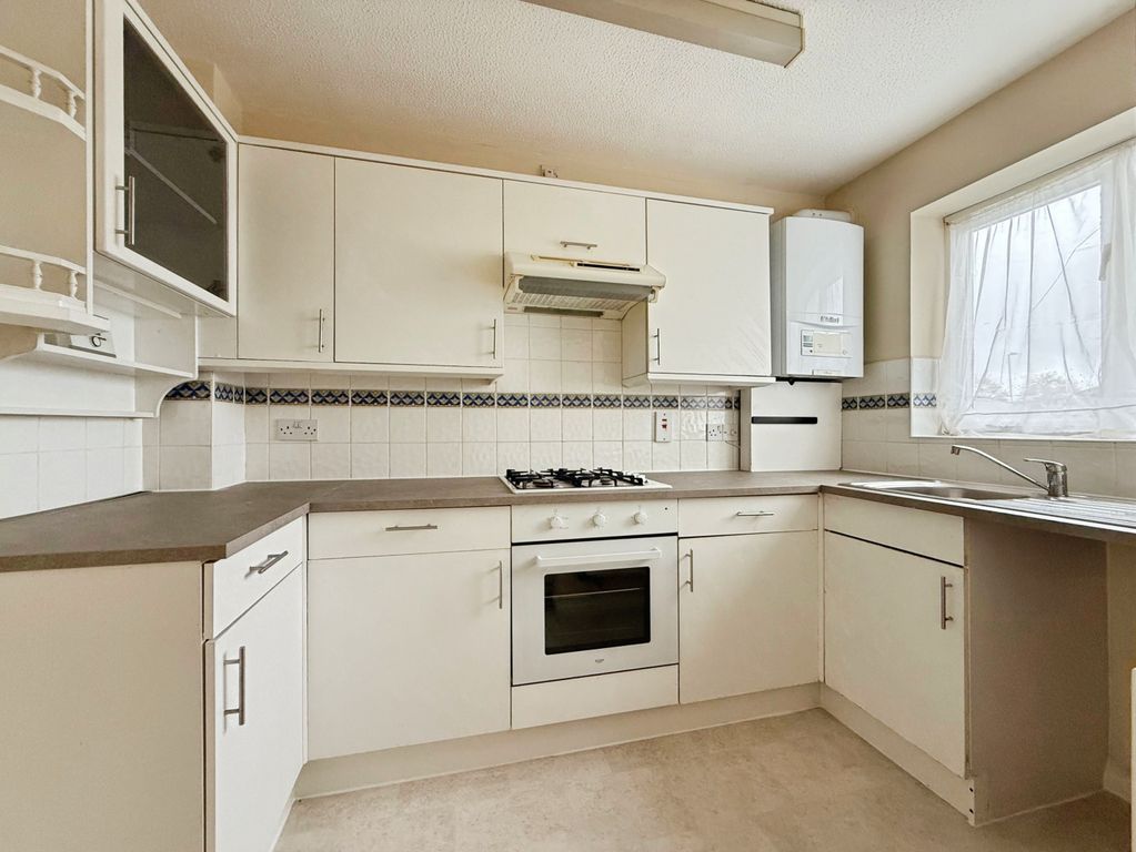 Property photo 3 of 13 Kitchen