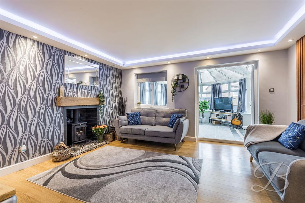 Property photo 3 of 28 Ccltd-14.Jpg