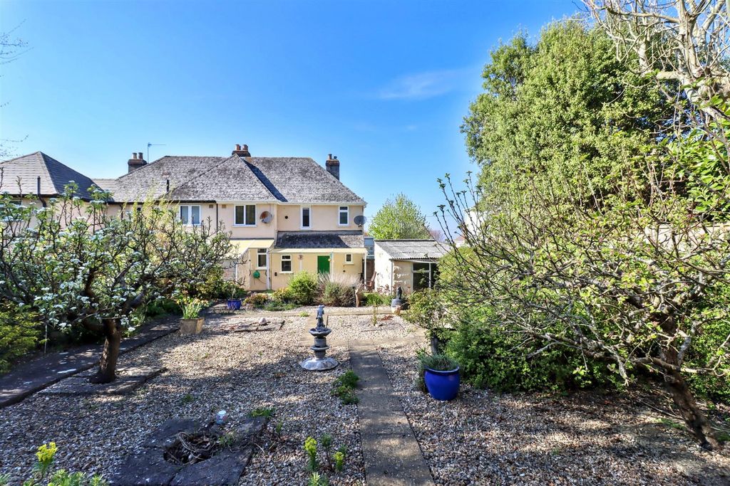 Property photo 2 of 15