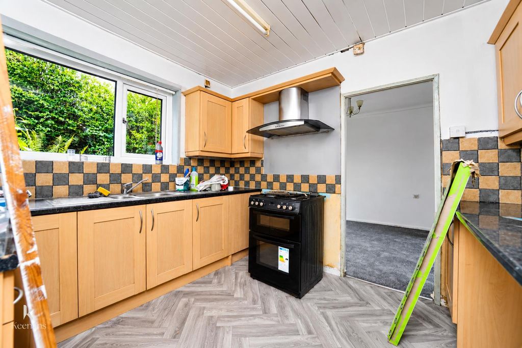 Property photo 3 of 16 Worston (11).Png