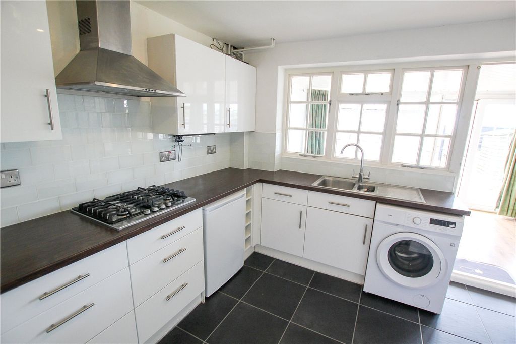 Property photo 3 of 16 Kitchen.