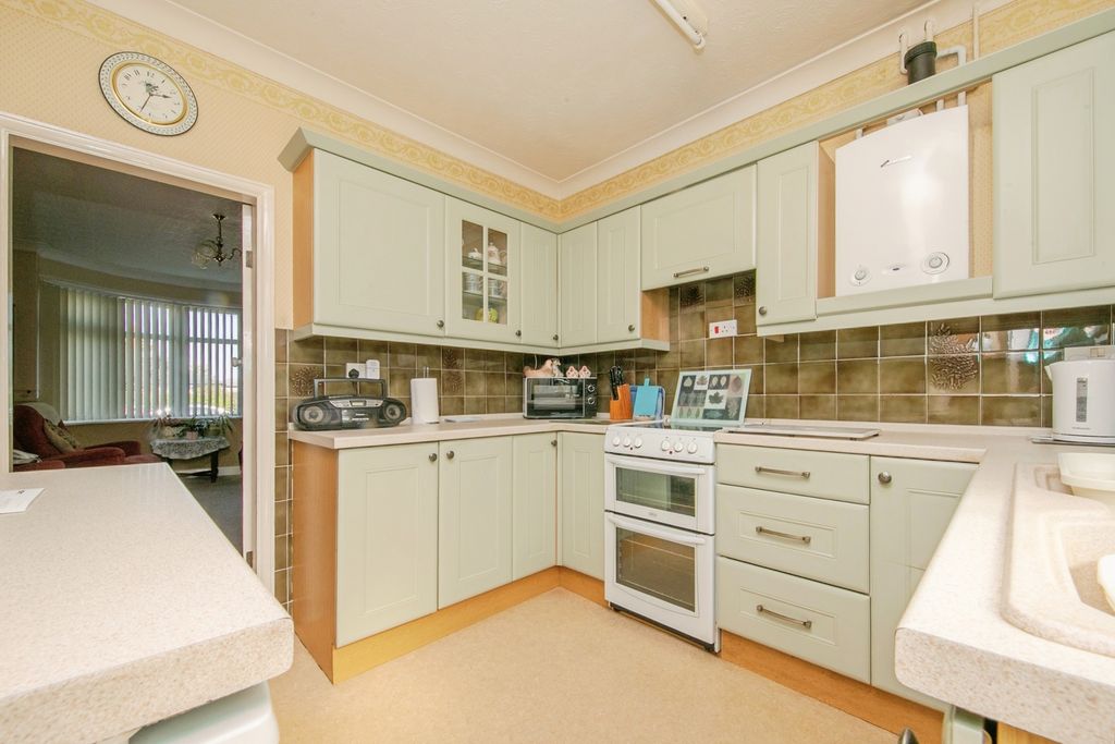 Property photo 2 of 17 Photo