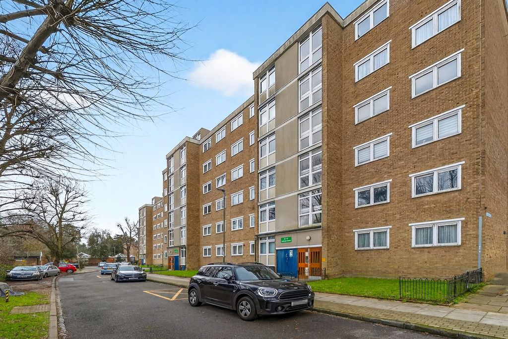 Property photo 1 of 11