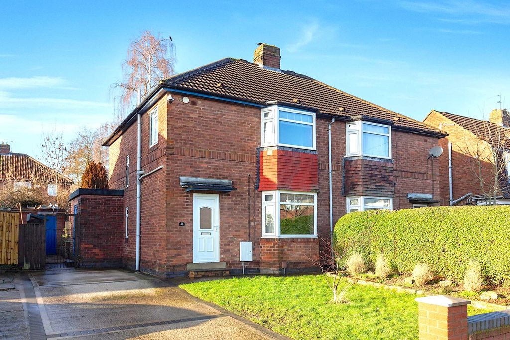 Property photo 2 of 15 Water Lane - Front