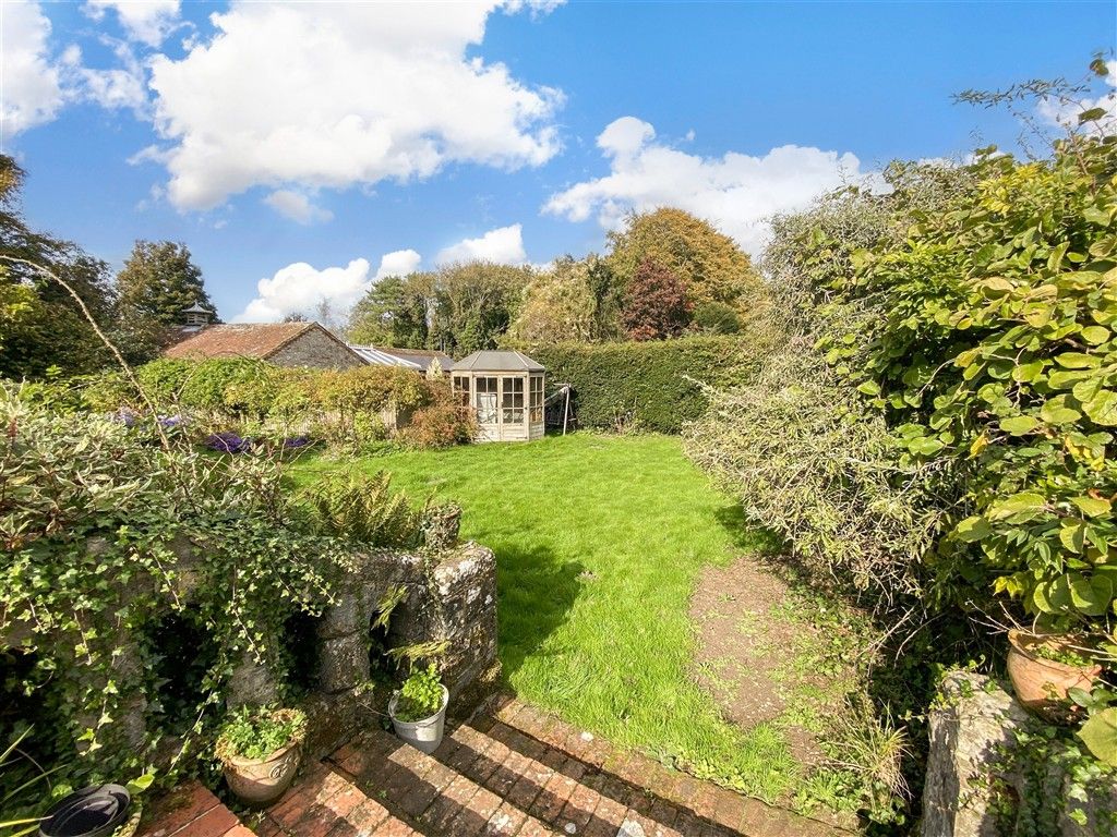 Property photo 3 of 15 Garden