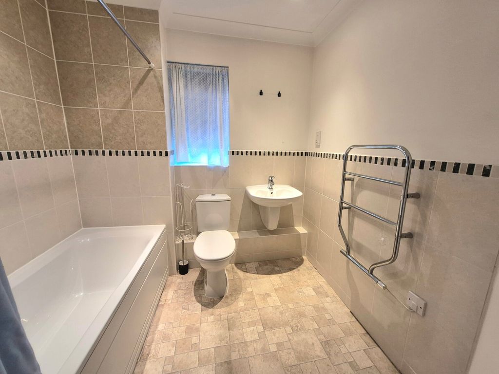 Property photo 2 of 8 Picture No. 01