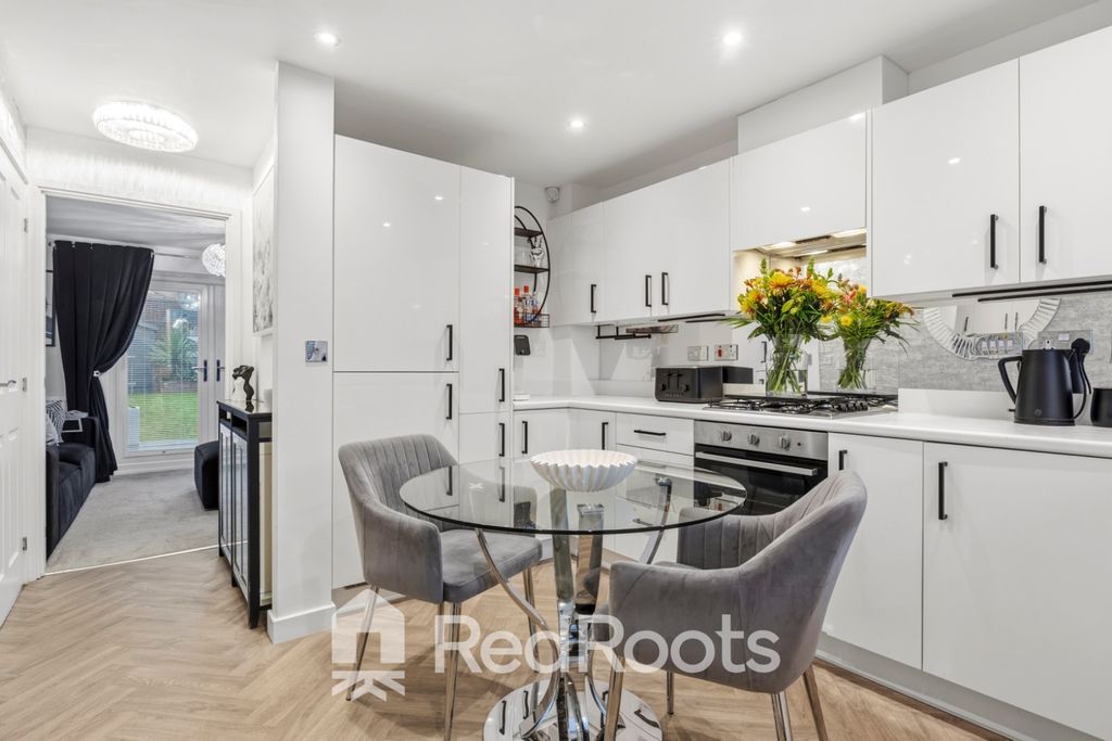 Property photo 2 of 26 4818442