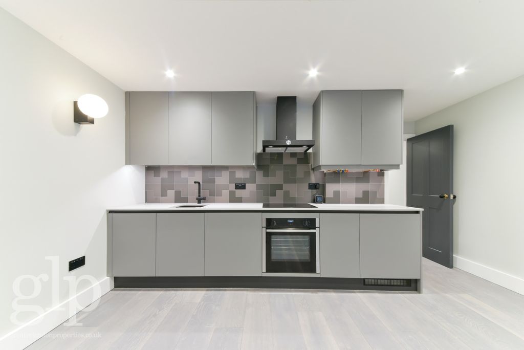 Property photo 2 of 14 2369464