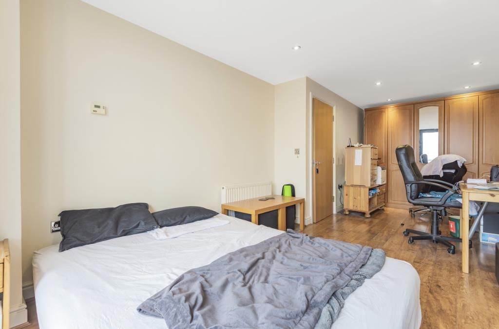 Property photo 3 of 7 Bedroom